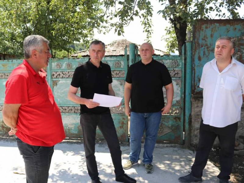 სამხარეო ადმინისტრაციის და ადგილობრივი თვითმმართველობის წარმომადგენლებთან...